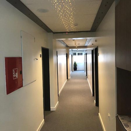 Kubi Hotel Струга Екстер'єр фото