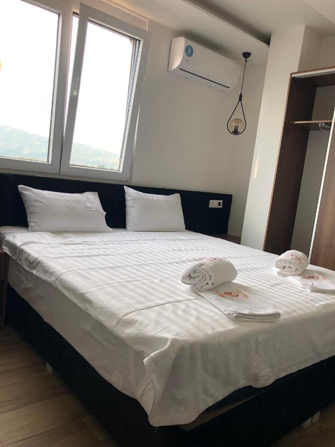 Kubi Hotel Струга Екстер'єр фото